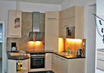 Maßküche in Ahorn von Stranig in Radstadt